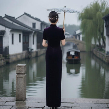 Velvet Gold Embroidered Mandarin Collar Cheongsam